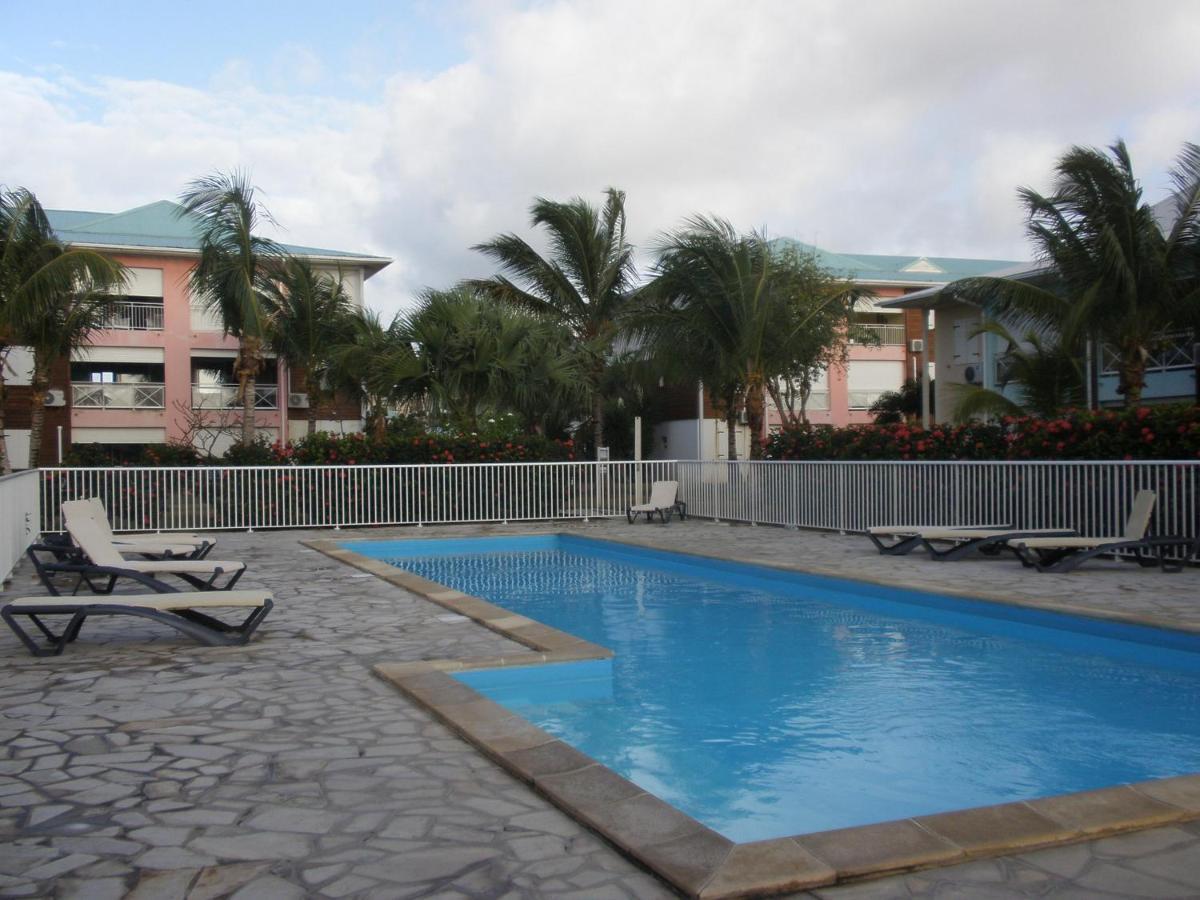 PIPIRI piscines direct plages Saint-Francois  Extérieur photo